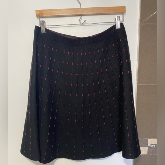 Black with Red Detail A Line Sweater Skirt Size L - Picture 1 of 4